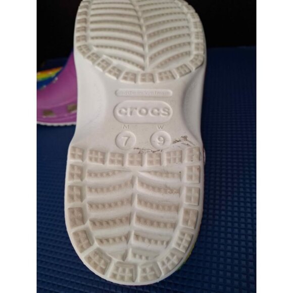Rainbow Striped Crocs Clogs Size 7/9 Multicolor Unisex Footwear - Picture 5 of 6